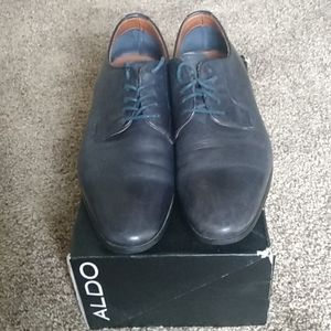 Dress shoes